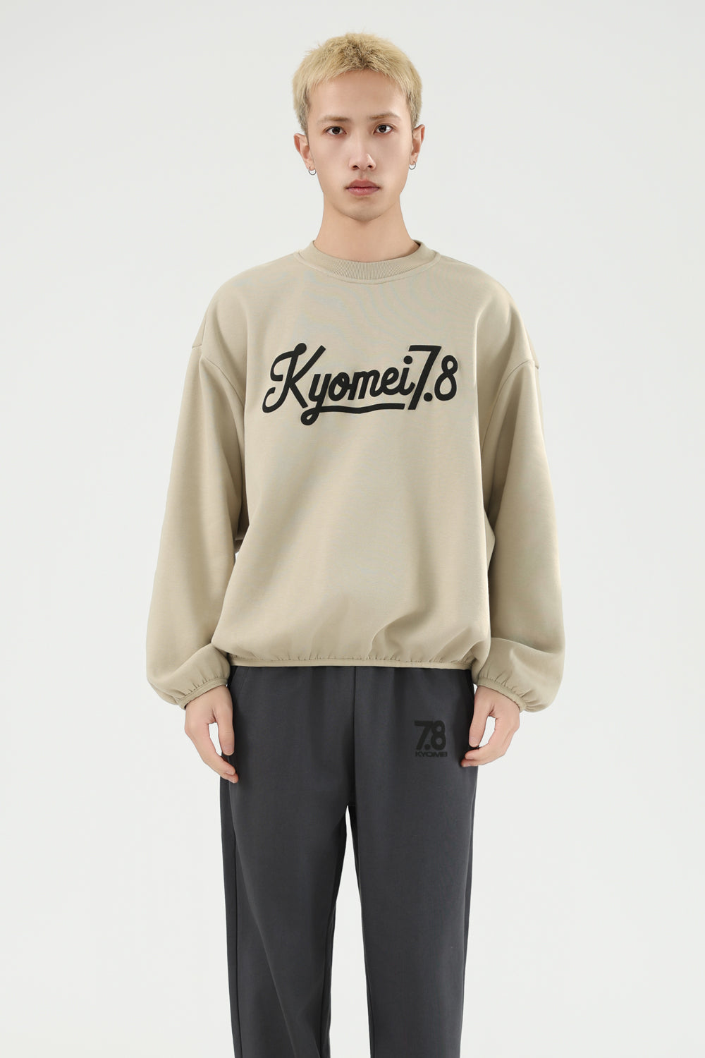 Fleece-Lined Cropped Long Sleeve Tee with Raised Logo Print